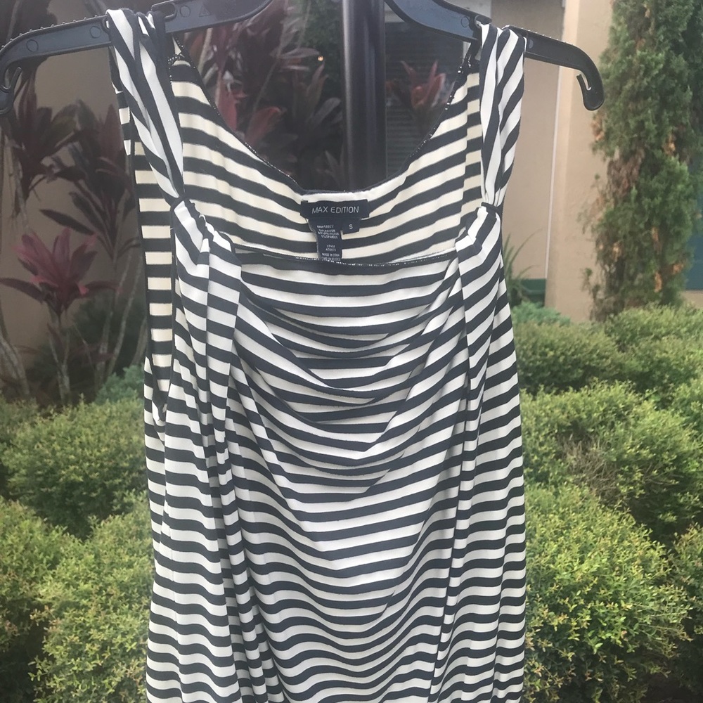 Max edition B&W stripped top Size S